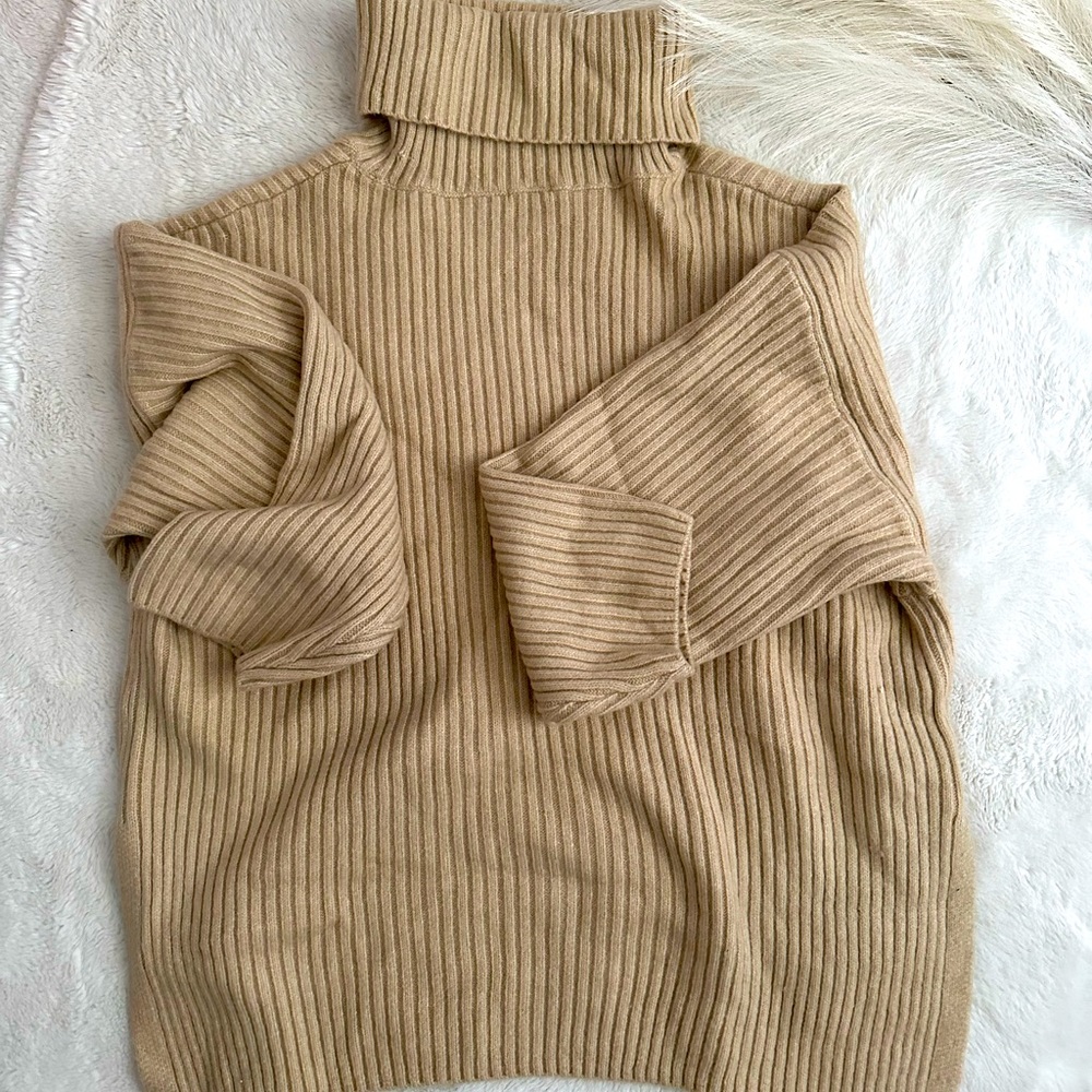 H&M Ribbed Oversized Turtleneck Sweater